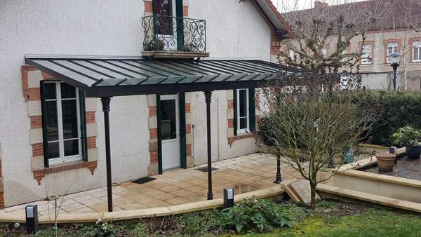 Pergola design métal Coudes