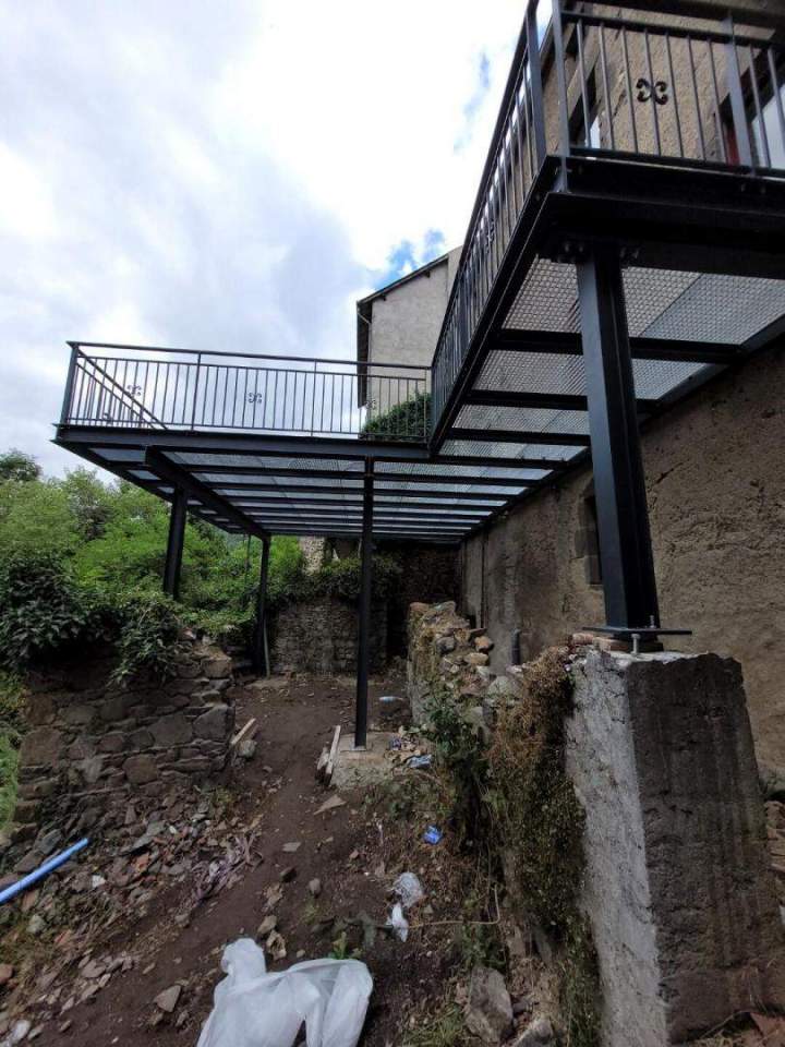 Terrasse balcon métal Coudes