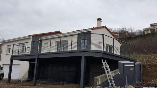 Terrasse en ferronnerie sur mesure Coudes