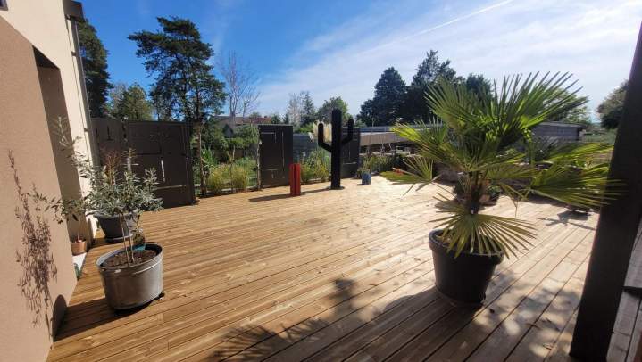 Design extérieur terrasse métal Coudes