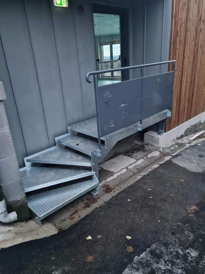 Ferronnerie fine découpe laser Coudes