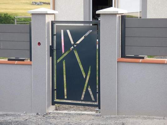 Découpe laser entrée en métal Coudes