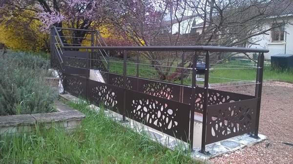 Ferronnier découpe laser Coudes