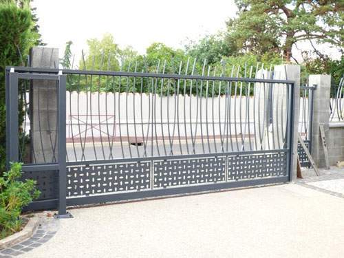 Portail métal Coudes