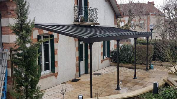 Installation pergola métallique Coudes