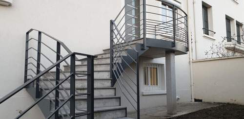Garde-corps moderne Coudes