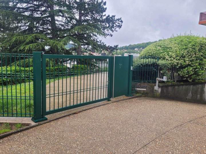 Portail acier Coudes